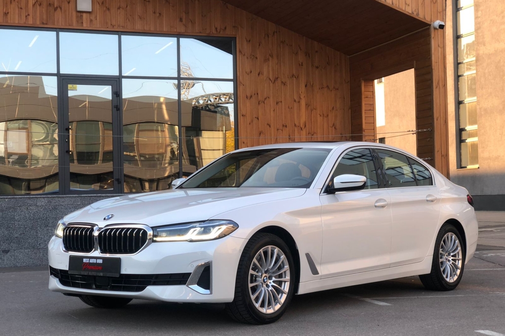 BMW 530 XDrive D 2020 фото 16