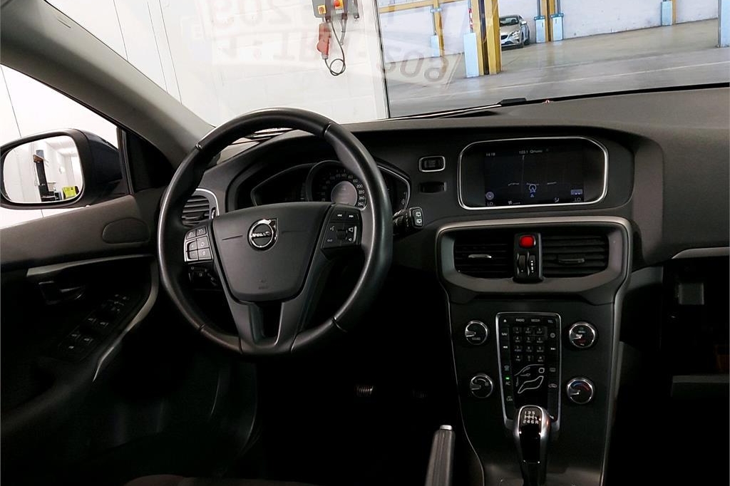 Volvo V40 2018 photo 5