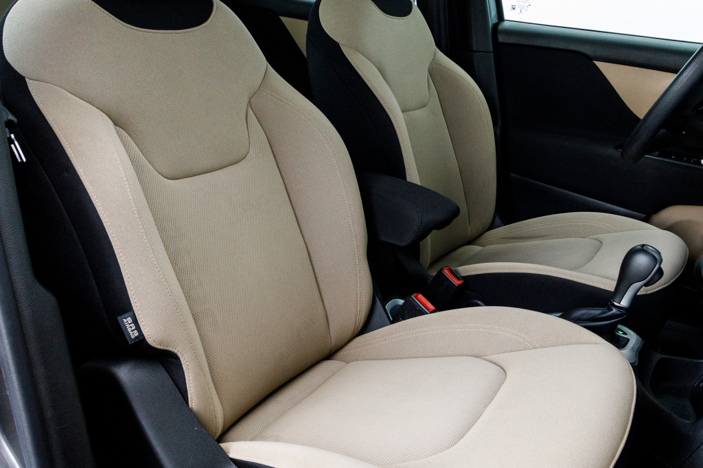 Jeep Renegade Sport 4x4 2015 photo 16