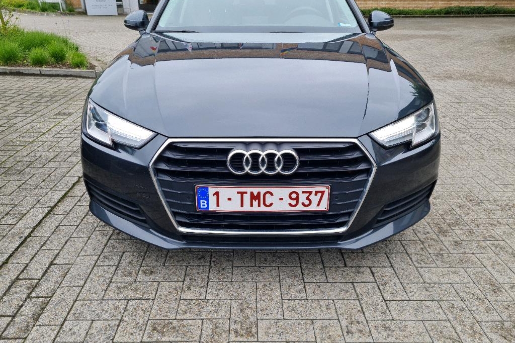 Audi A4 Avant 2017 фото 20