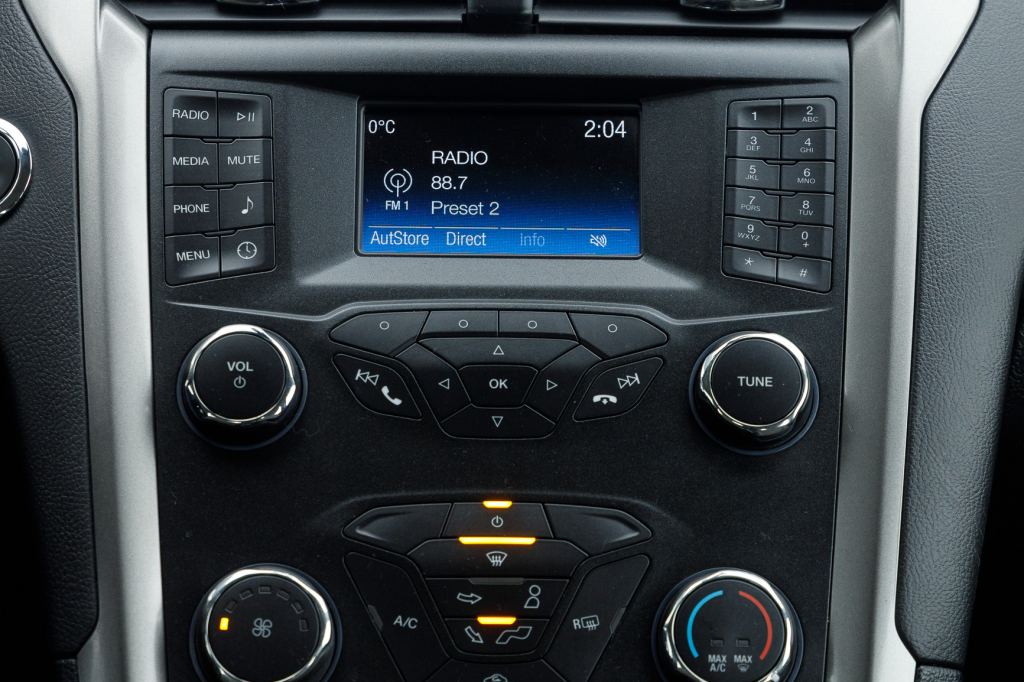 Ford Fusion S 2019 photo 18