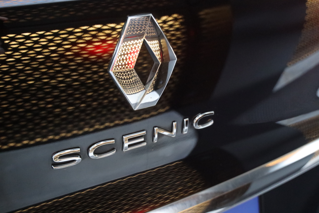 Renault Scenic 2017 фото 8