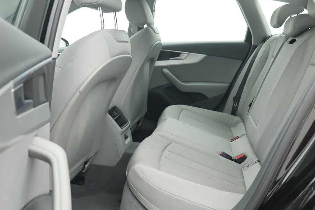 Audi A4 Avant 2017 photo 2