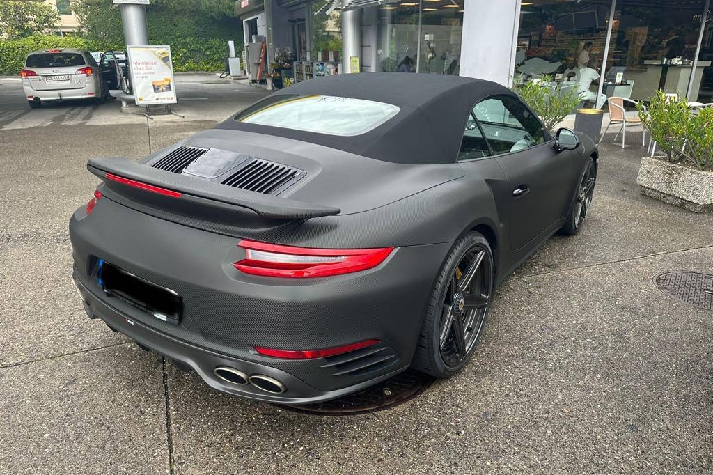 Porsche 911 Turbo S 2016 фото 2