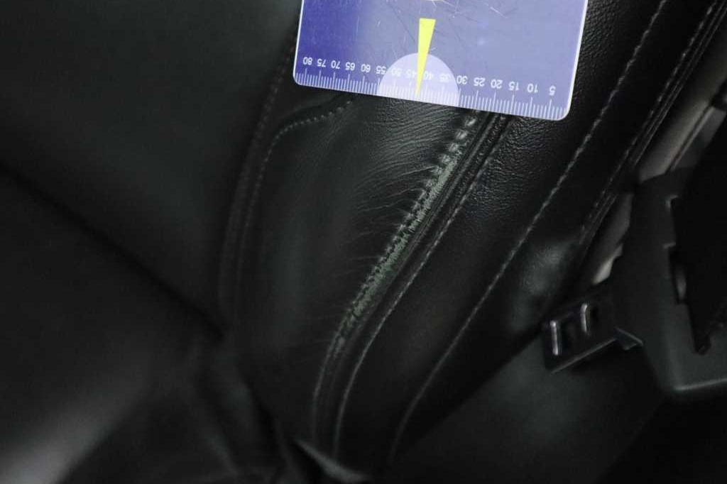 Volvo V40 Cross Country 2015 photo 14