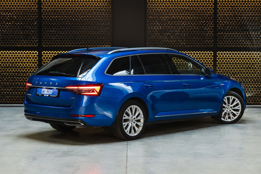 Skoda Superb Plug In Hybrid 2020 фото 9