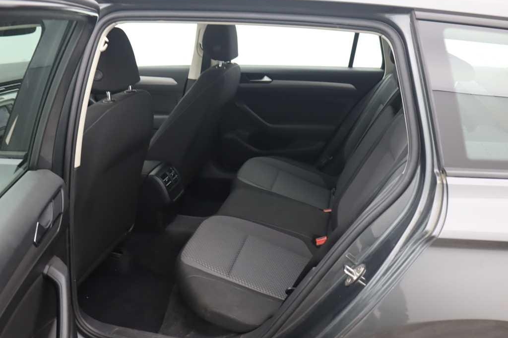 Volkswagen Passat Variant 2016 photo 6