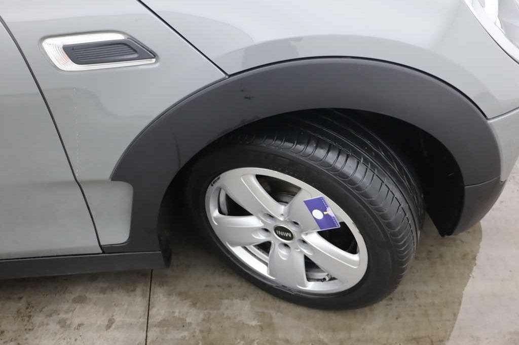 MINI One Clubman 2017 фото 25