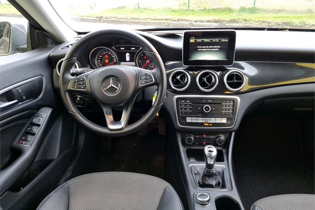 Mercedes-Benz CLA-Klasse 2016 photo 2