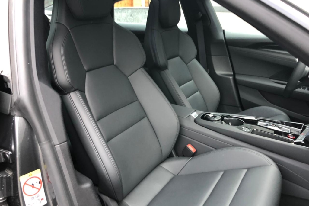 Audi e-tron GT 2021 фото 17