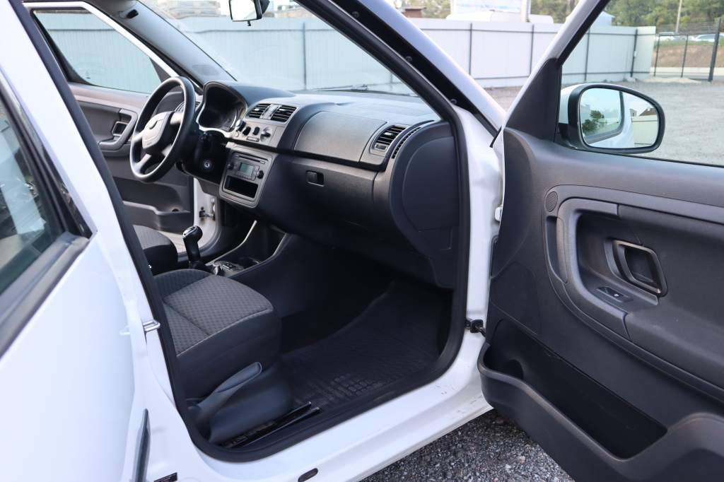 Skoda Roomster 2010 фото 20