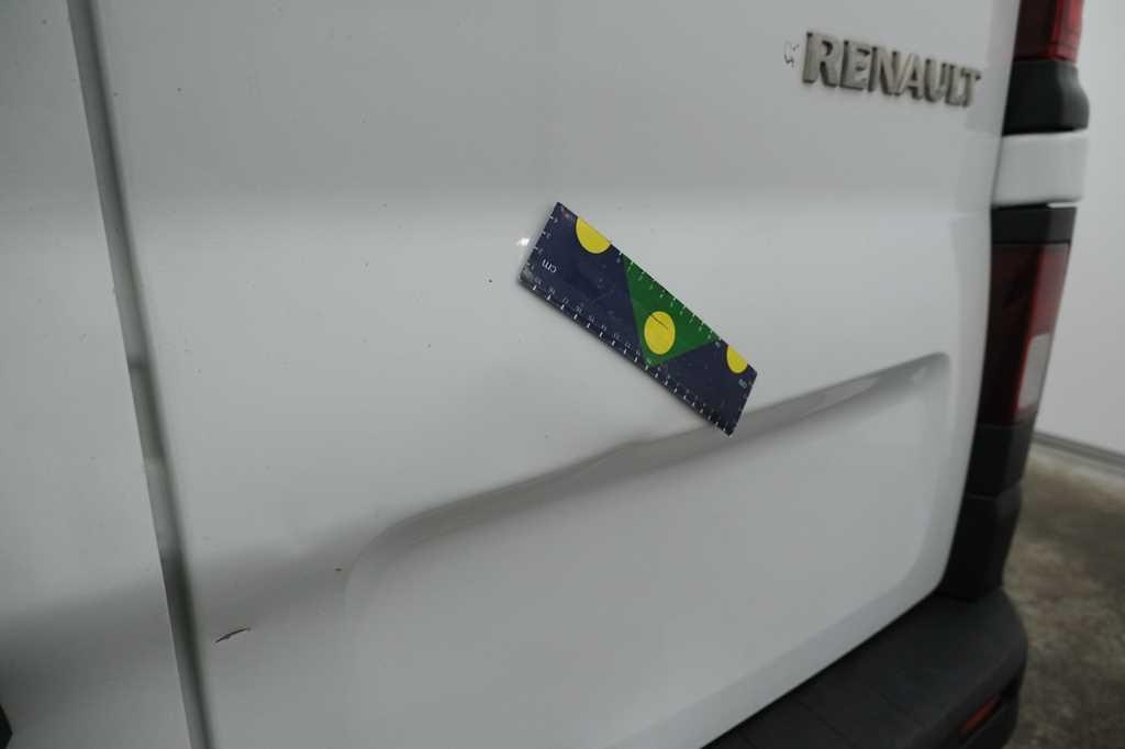 Renault Trafic 2015 фото 24