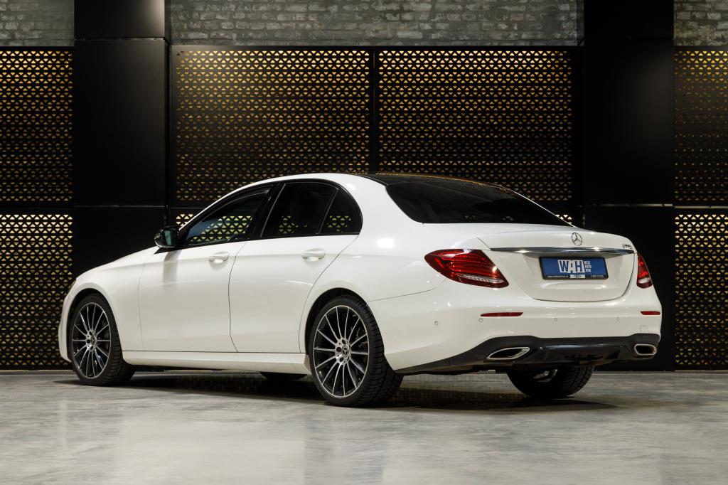 Mercedes-Benz E 200 4Matic AMG Line фото 3