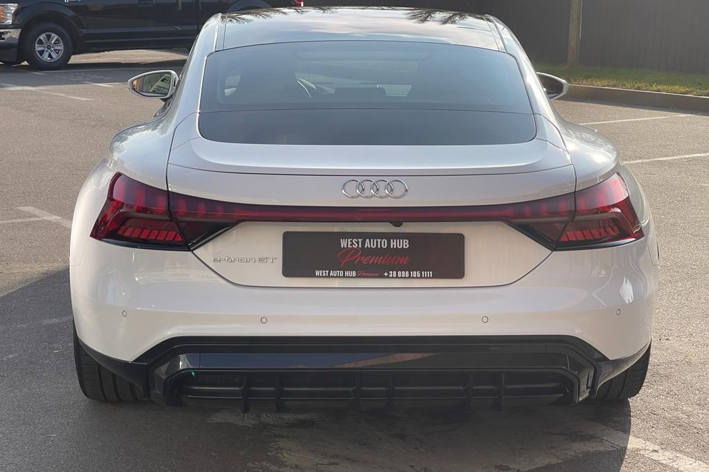 Audi e-tron GT 2021 фото 5