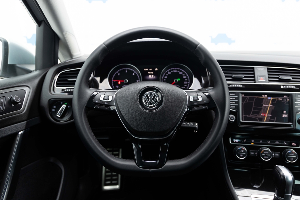 Volkswagen Golf Allstar 2016 фото 21