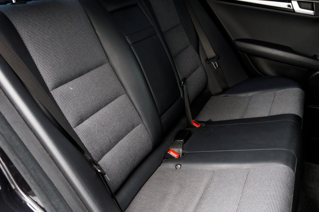 Mercedes-Benz C 250 AMG-Line 2011 фото 28