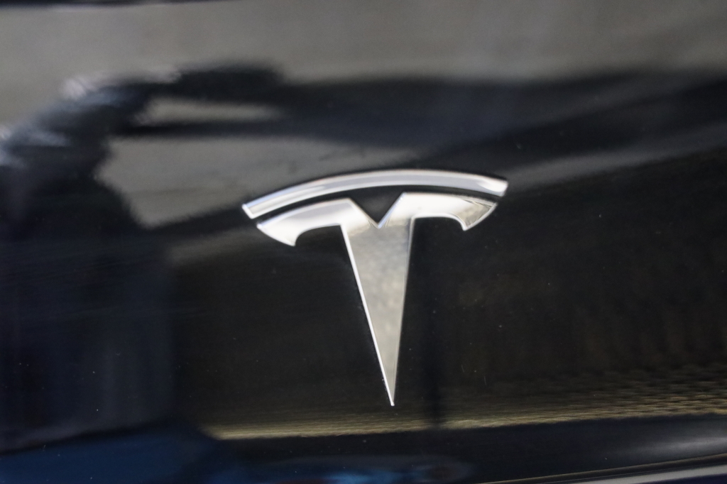 Tesla Model 3 2019 фото 40