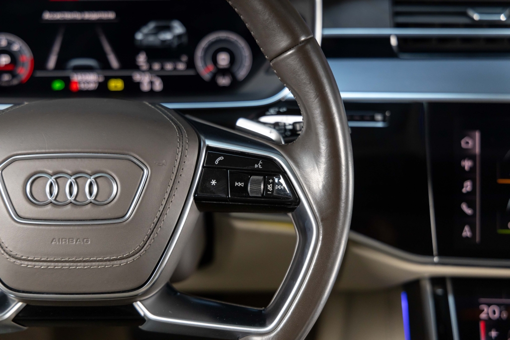 Audi A8 L 2018 фото 23