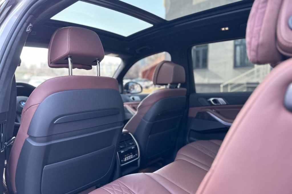BMW X7 M50d 2020 фото 17