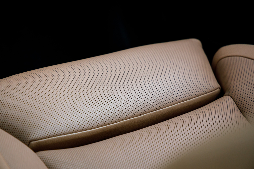 BMW 740 Li 2011 photo 13