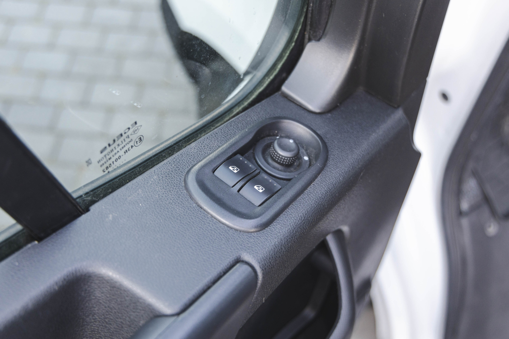 Opel Movano 2019 фото 18