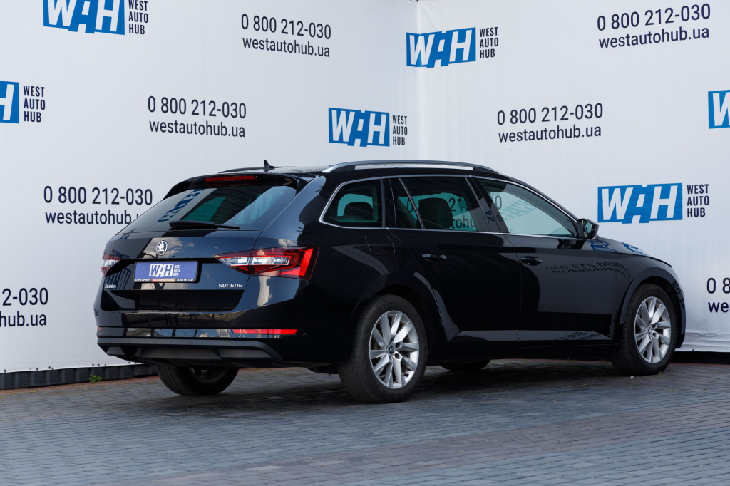 Skoda Superb 2017 фото 3