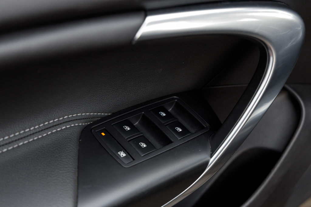 Opel Insignia photo 27