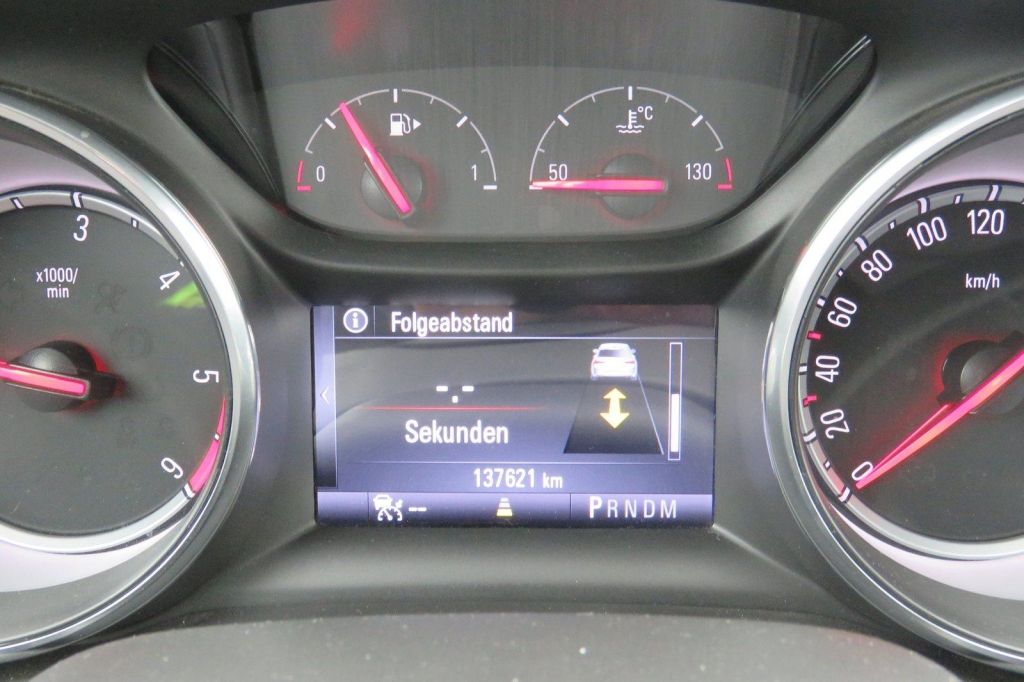 Opel Insignia Sports Tourer 2018 фото 1