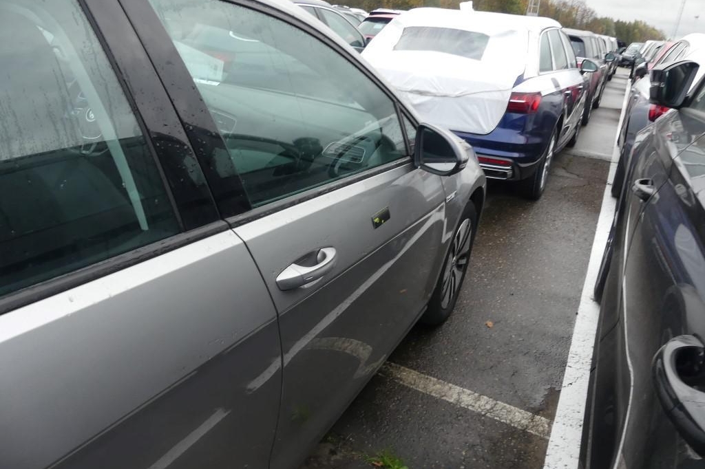 Volkswagen e-Golf 2018 photo 40