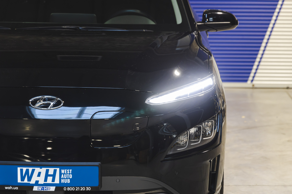 Hyundai Kona Electric 2021 фото 2