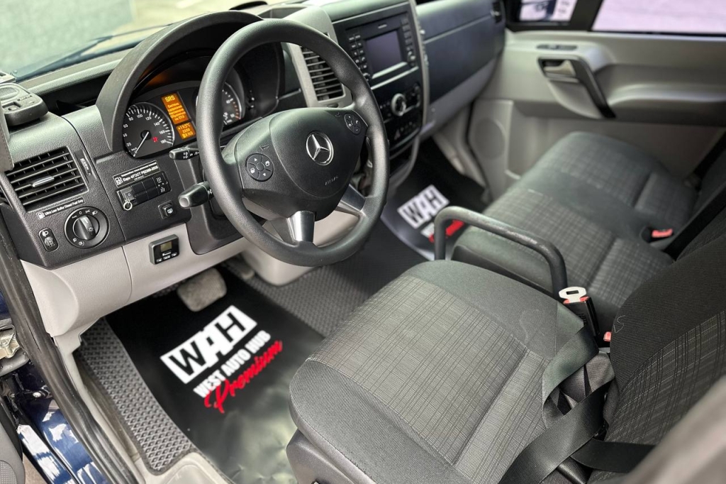 Mercedes-Benz Sprinter 319 CDI Guard B4 2013 photo 9