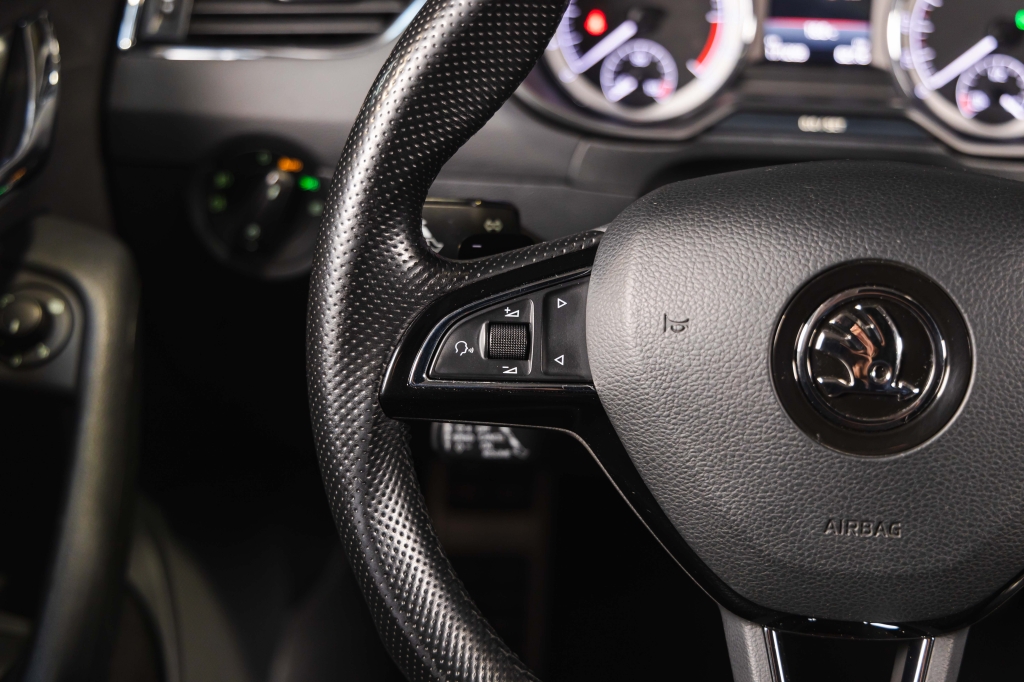 Skoda Octavia 2018 photo 21