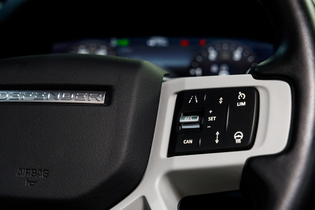 Land Rover Defender First Edition D240 2020 photo 28