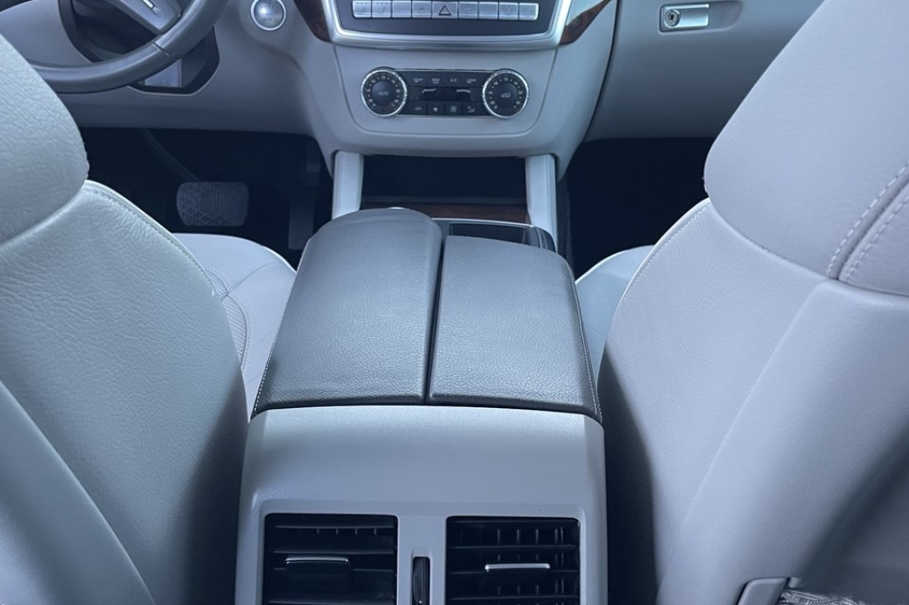 Mercedes-Benz M-Class 350 2013 photo 22