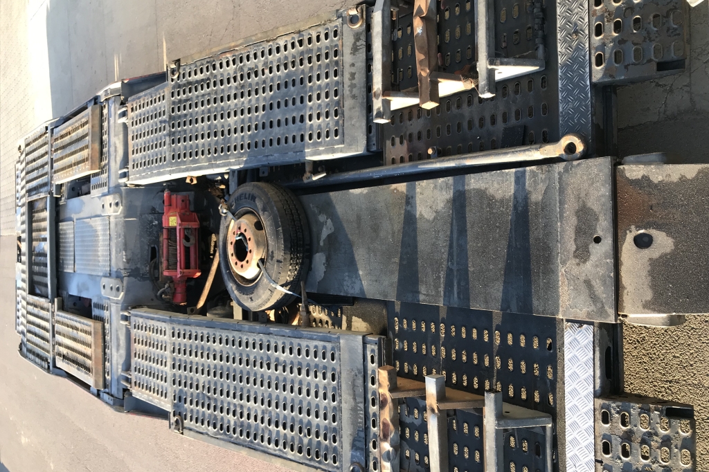 Mercedes-Benz Actros 1846 2006 photo 4