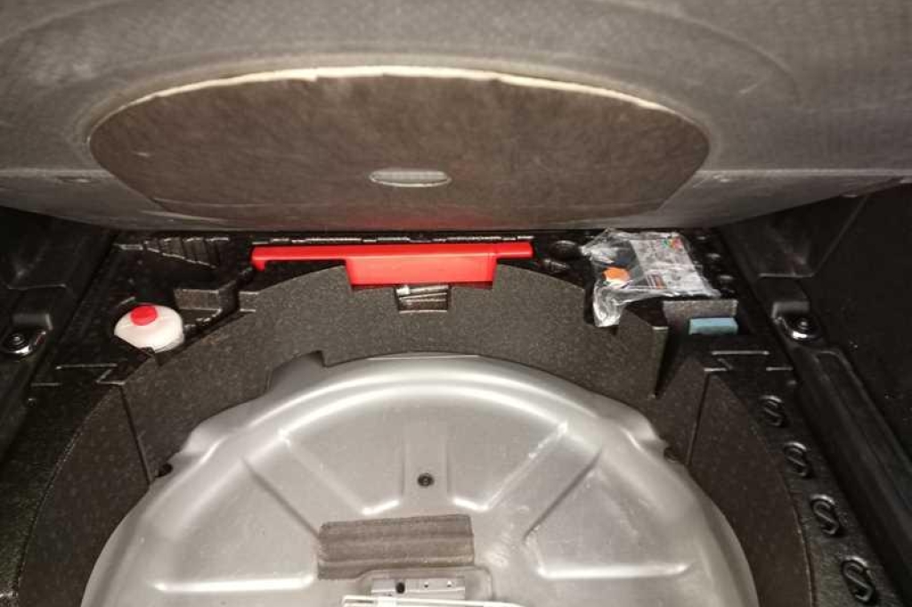 Land Rover Discovery 2016 photo 8