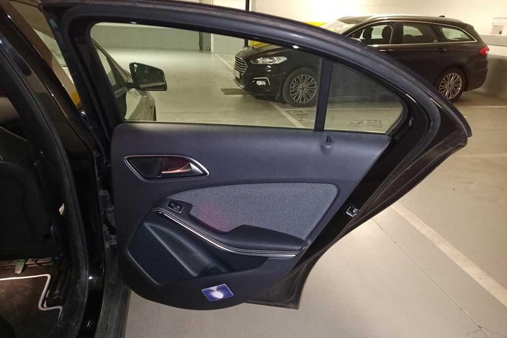 Mercedes-Benz A-Klasse 2016 photo 28