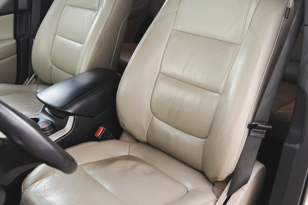 Ford Explorer XLT 2011 фото 23