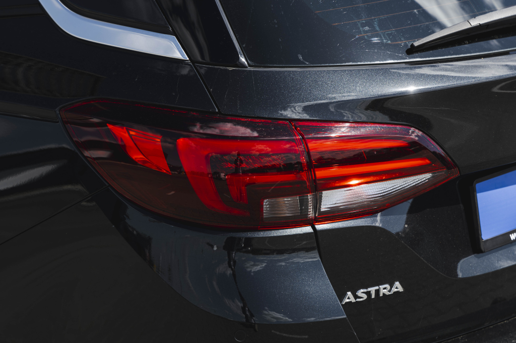 Opel Astra K 2016 photo 12