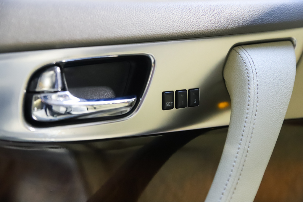 Infiniti FX 50 S 2008 photo 36