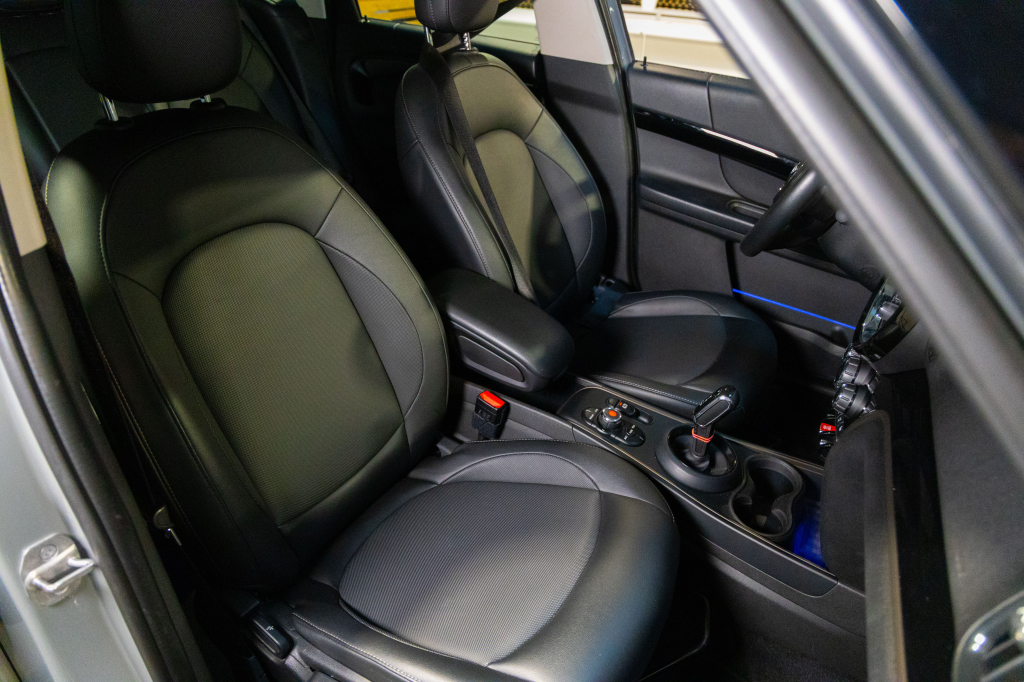 MINI Cooper Clubman 2021 фото 13