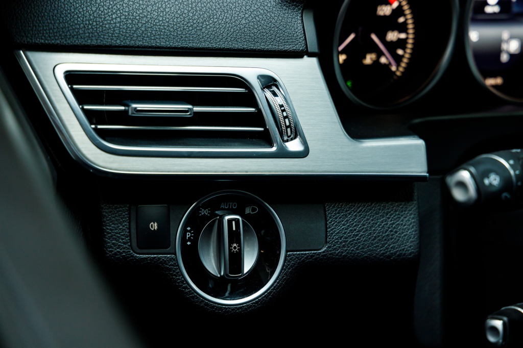 Mercedes-Benz E 220  Bluetec 2015 фото 46