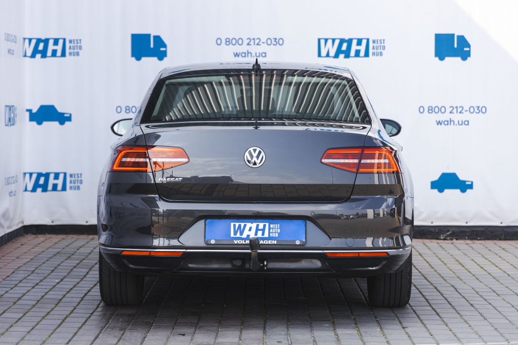 Volkswagen Passat R-Line 4Motion 2018 фото 10
