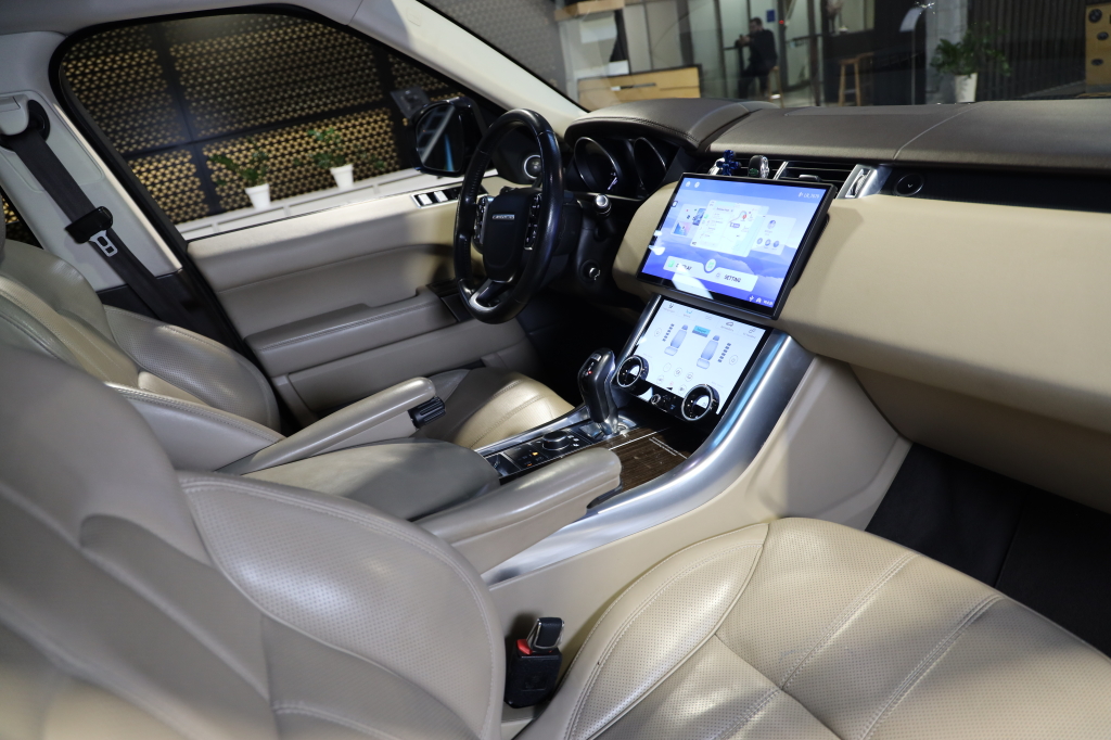 Land Rover Range Rover Sport 2015 фото 18