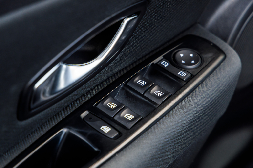 Renault Megane 2010 фото 17