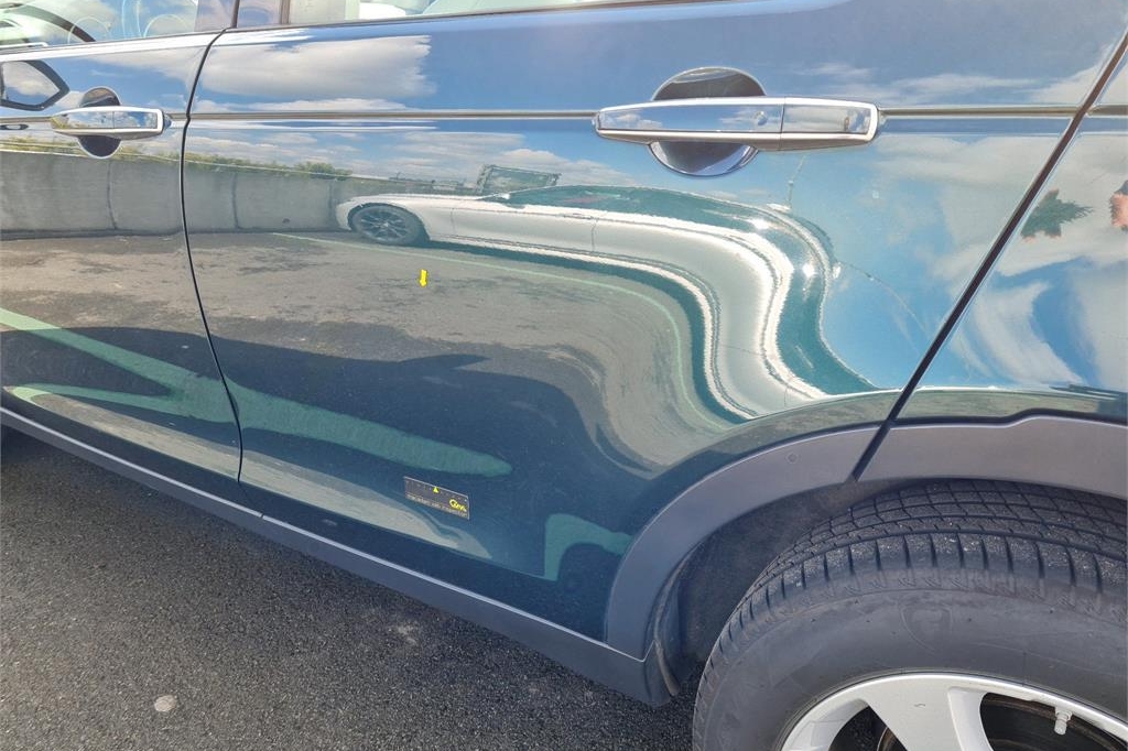 Land Rover Discovery Sport 2017 photo 15