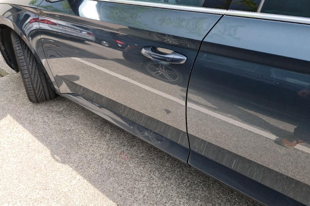 Skoda Superb Combi 2017 photo 61