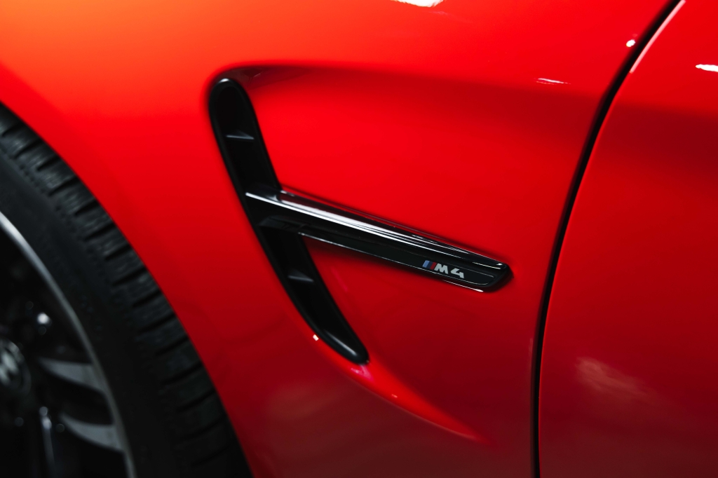 BMW M4 2015 фото 5