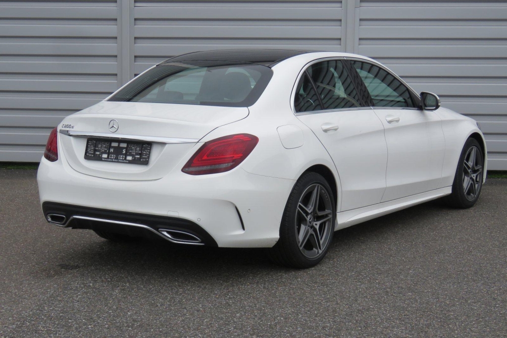 Mercedes-AMG C-Klasse 2019 фото 6