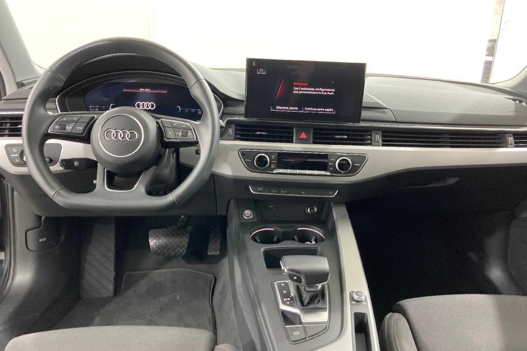 Audi A4 2020 фото 9